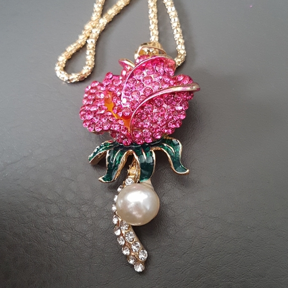 Betsey Johnson Style Necklace Crystal Rose Pendant Chain with Pearl - Picture 3 of 15
